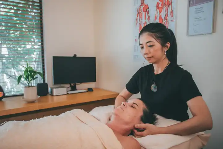 Scar Therapy Session